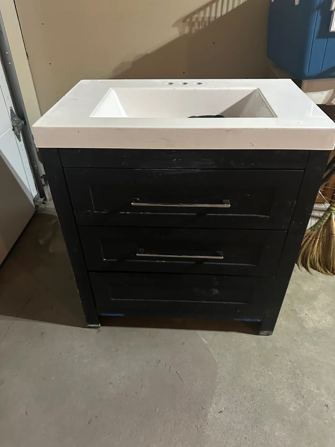 Glacier Bay Sandhill 3-Drawer Bathroom Vanity thumbnail