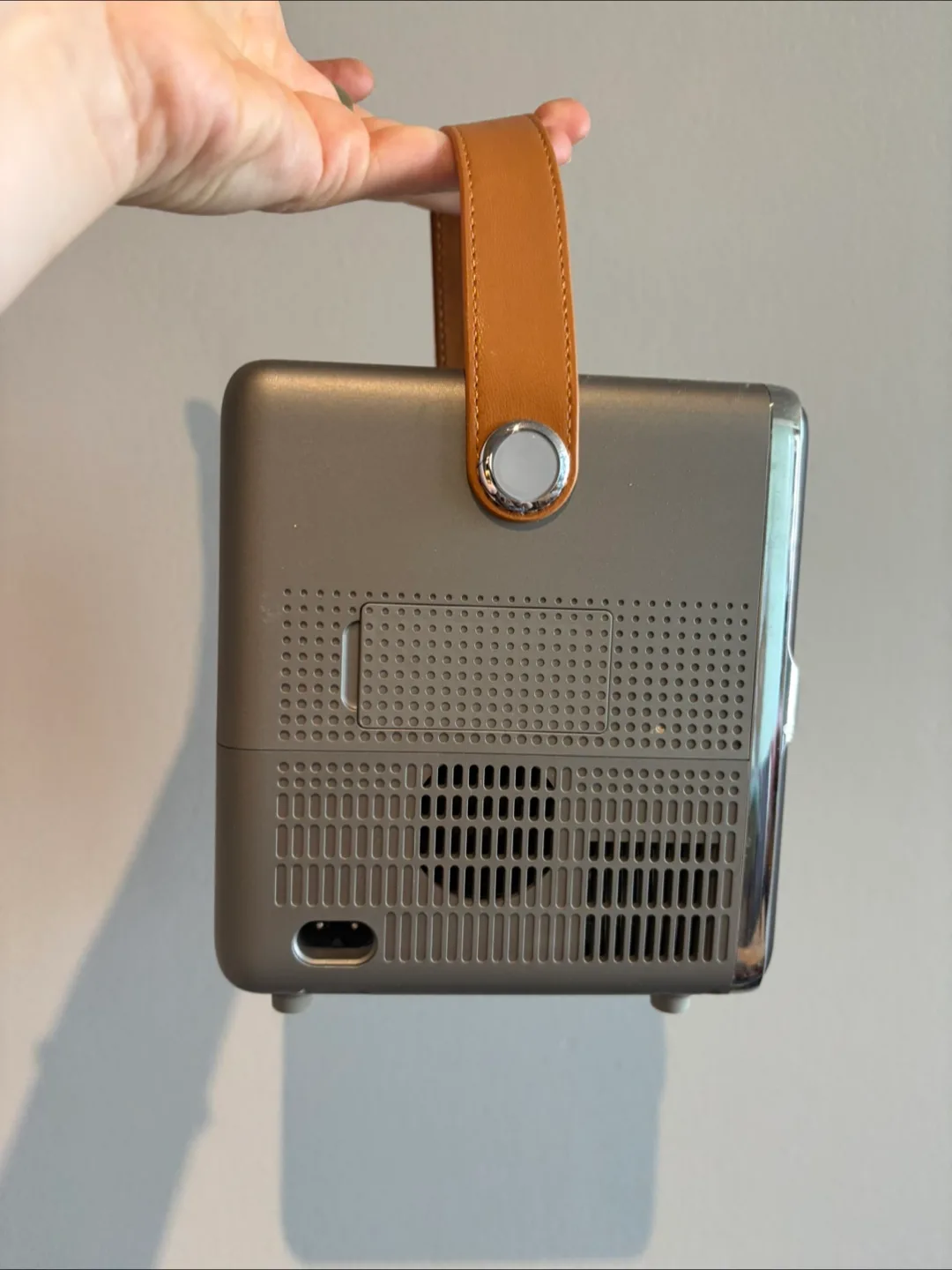 Wimius Projector with Handle image indicator(2)