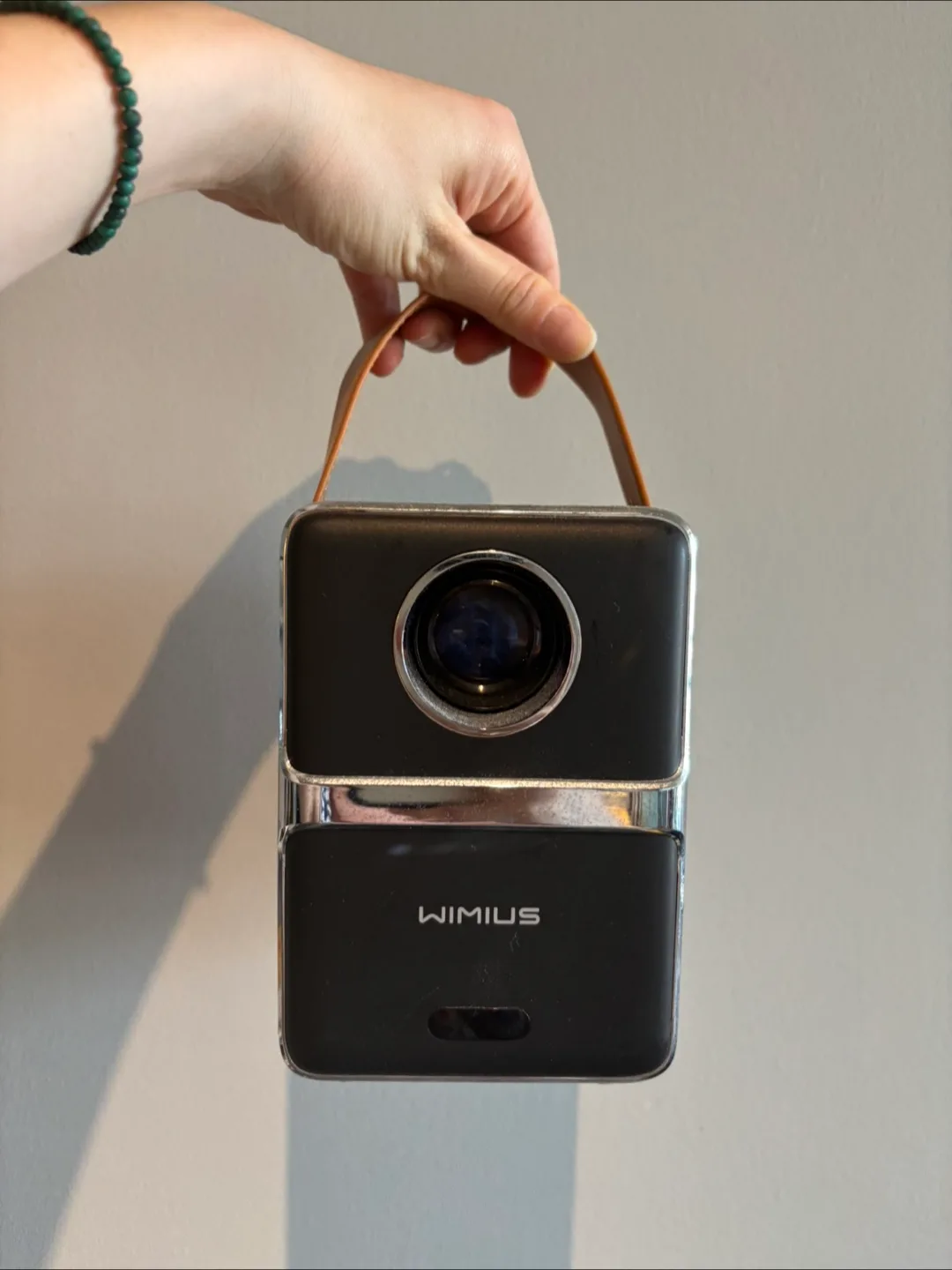 Wimius Projector with Handle thumbnail