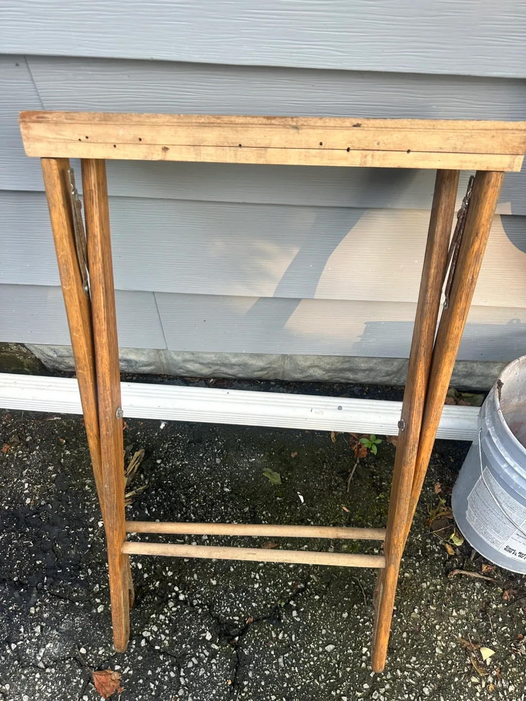 Wooden Folding Table Stand image indicator(5)