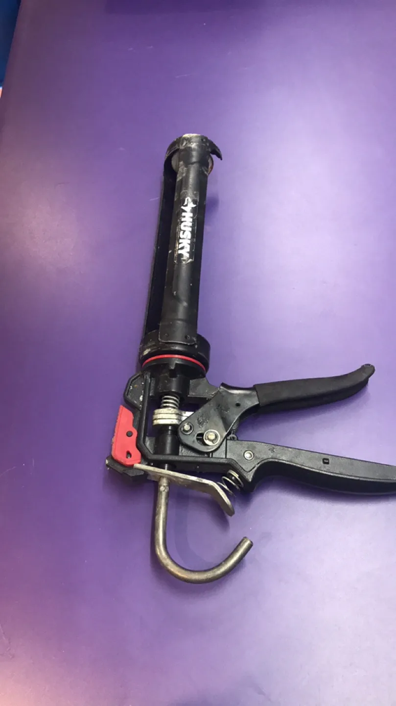 Husky Caulking Gun 10oz thumbnail
