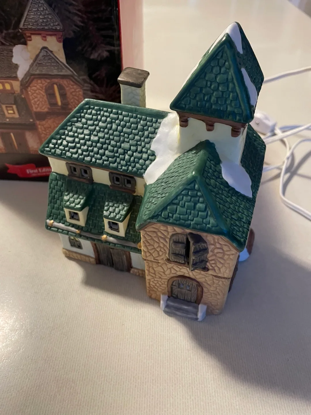 Christmas Decor Collector House thumbnail
