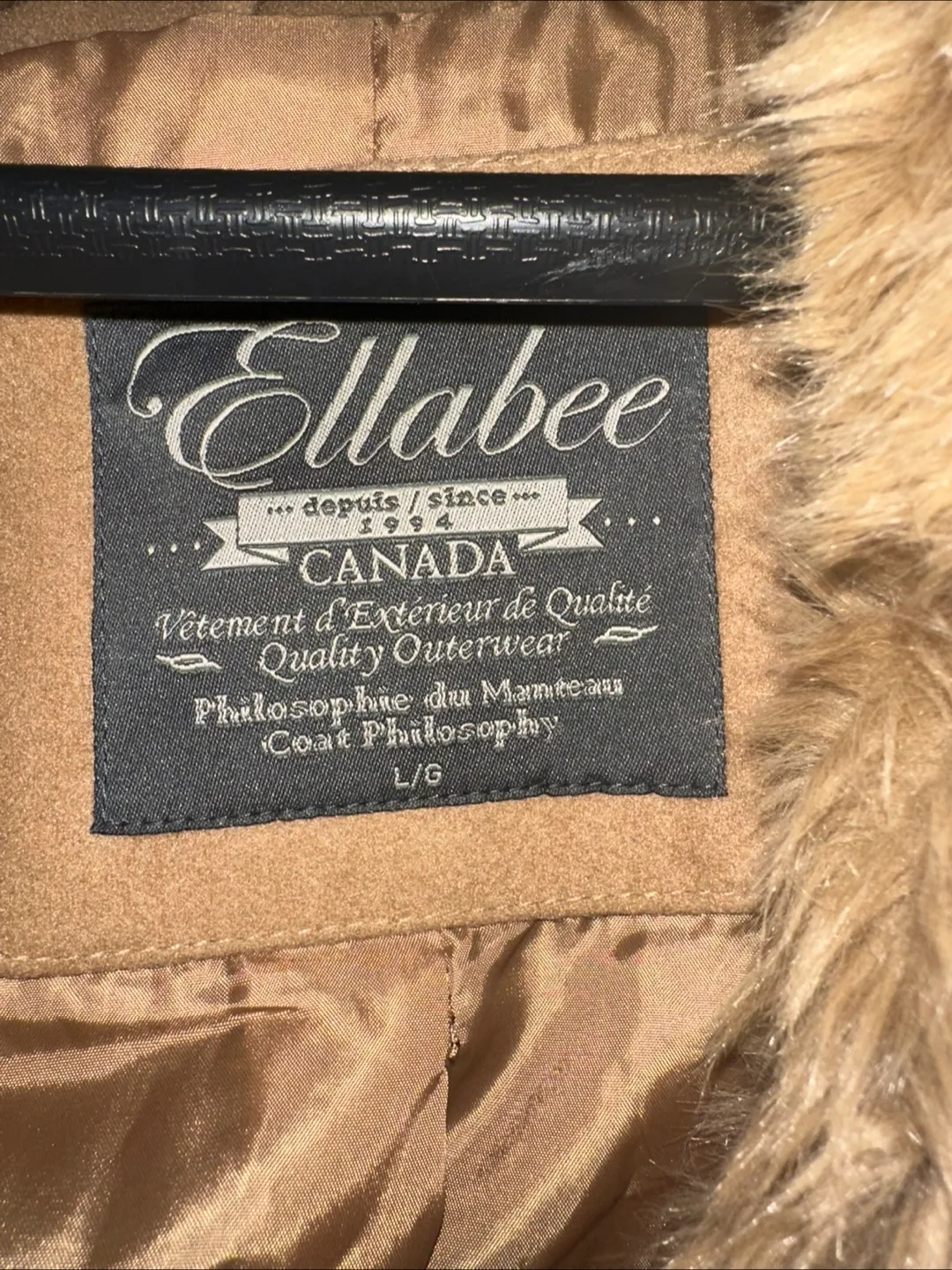 *Like New* Ladies Tan Coat image indicator(2)