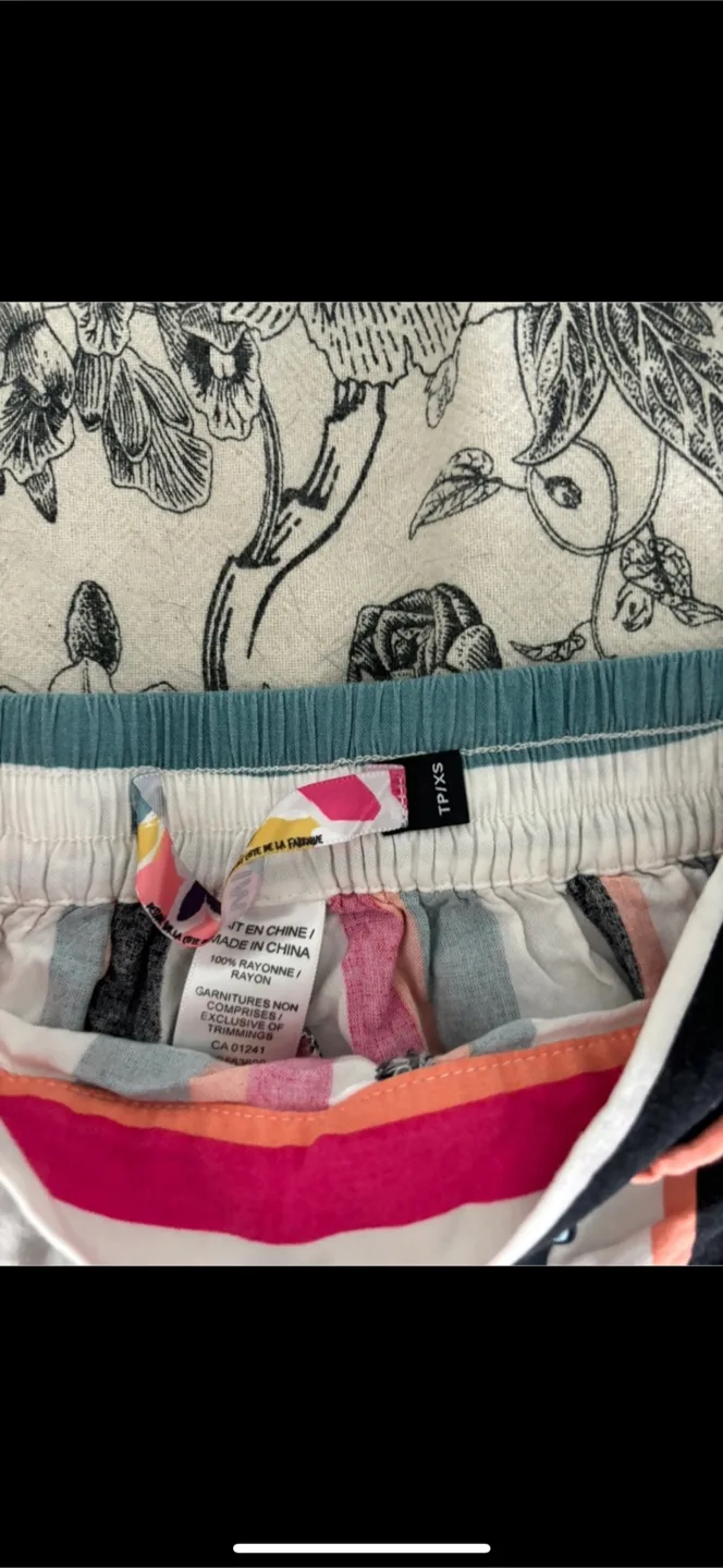 MOVING SALE: Striped Shorts - Size XS image indicator(2)