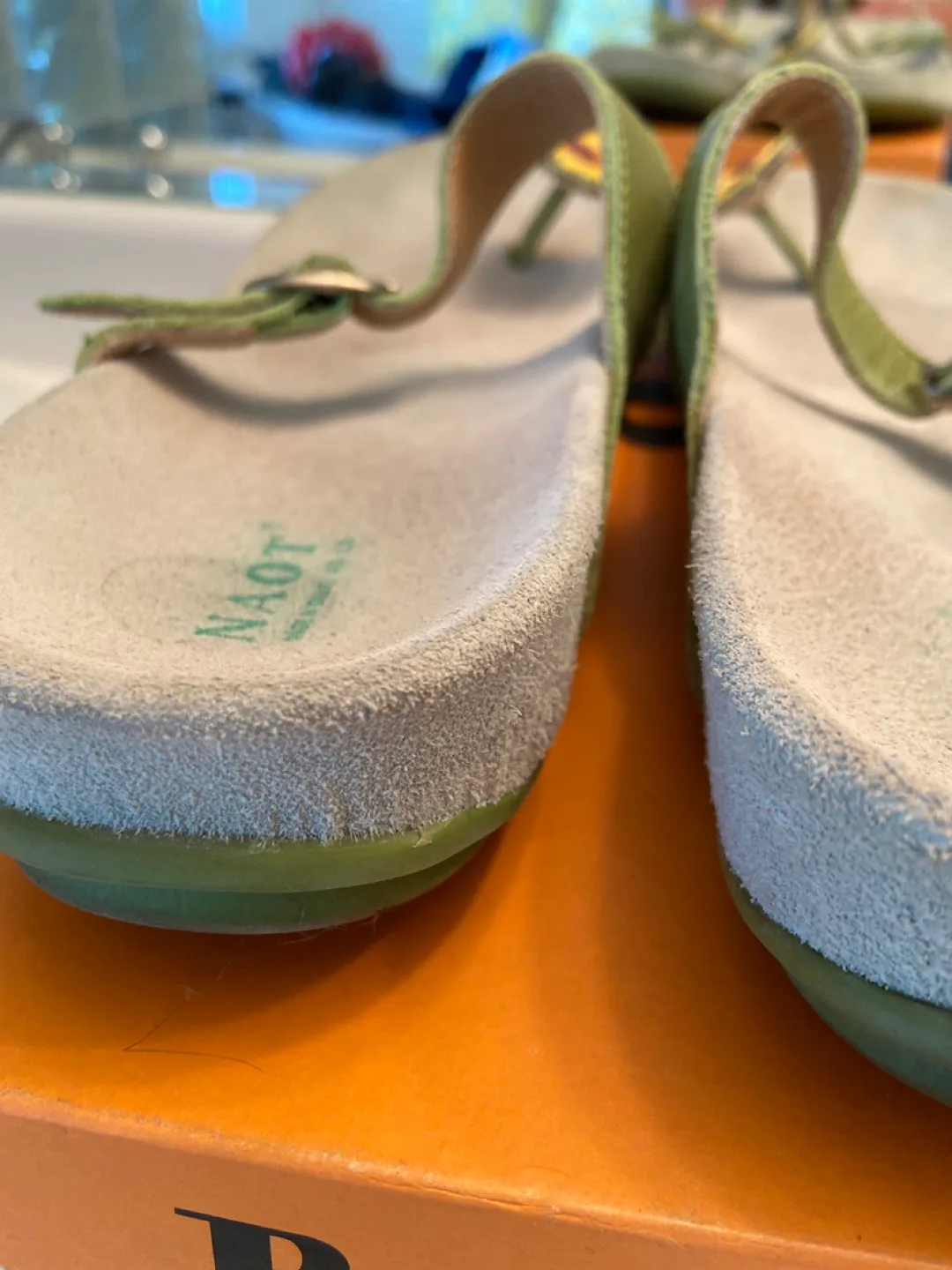 Naot Green Leather Sunflower Sandals - Size 40 image indicator(5)