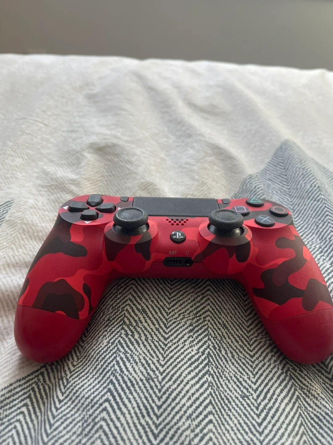 Sony PlayStation 4 PS4 Red Camo Controller image indicator(2)