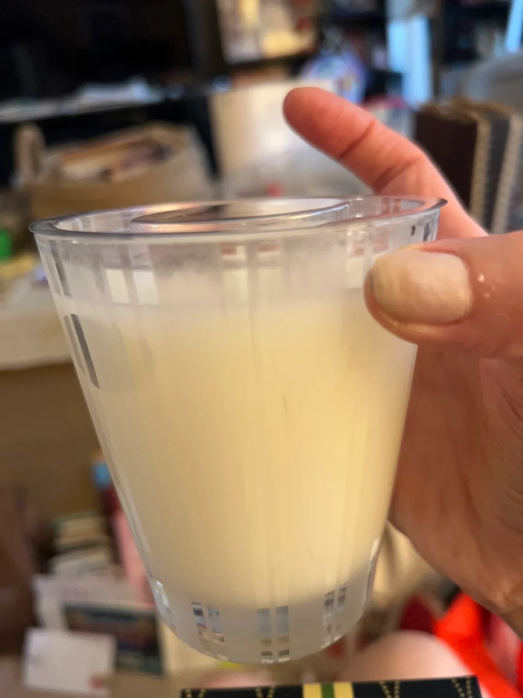 NEST New York Grapefruit Scented Candle image indicator(2)