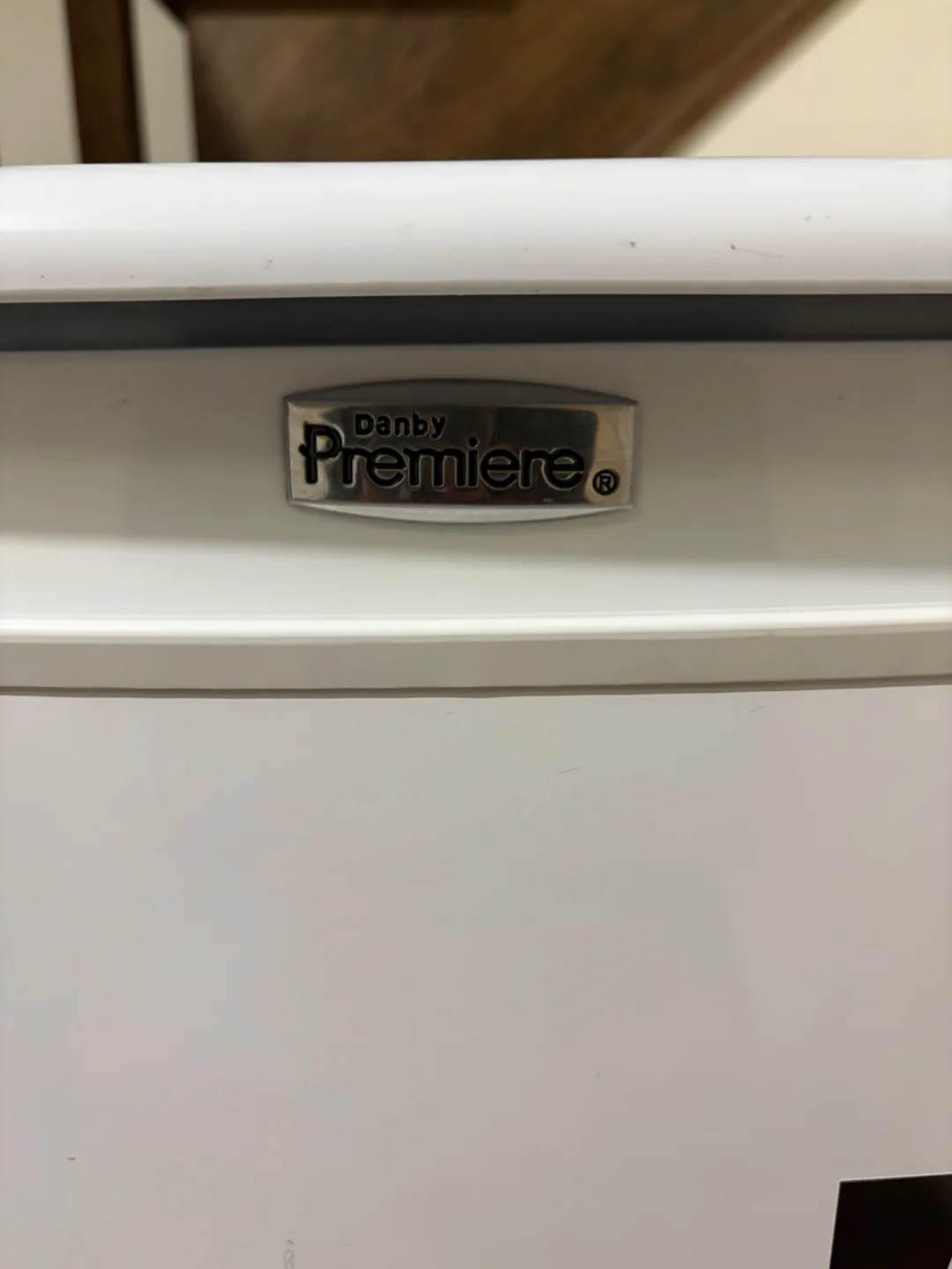 Danby Premiere Upright Freezer - White image indicator(5)