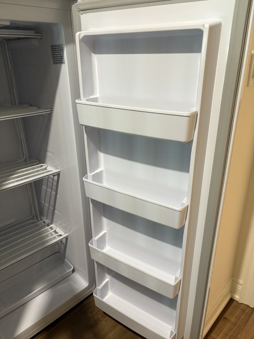 Danby Premiere Upright Freezer - White - photo 2