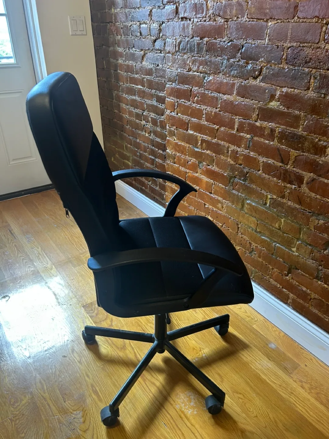 Executive office-style chair for your home image indicator(4)