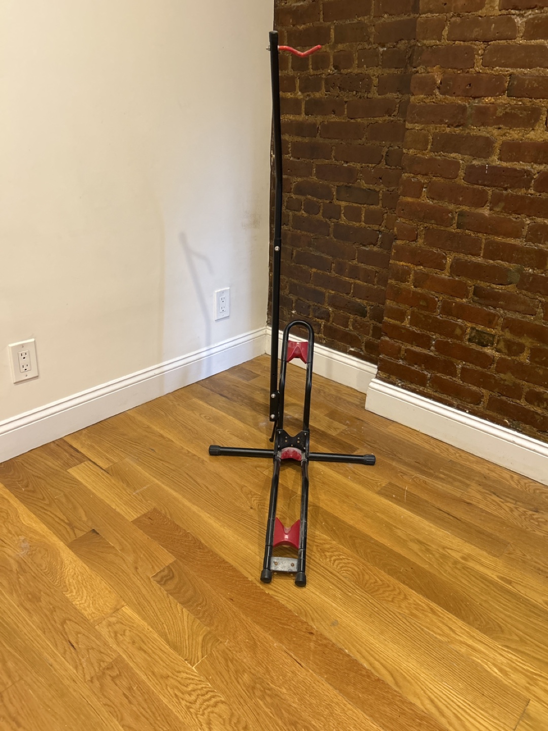 Vertical bike stand - photo 3