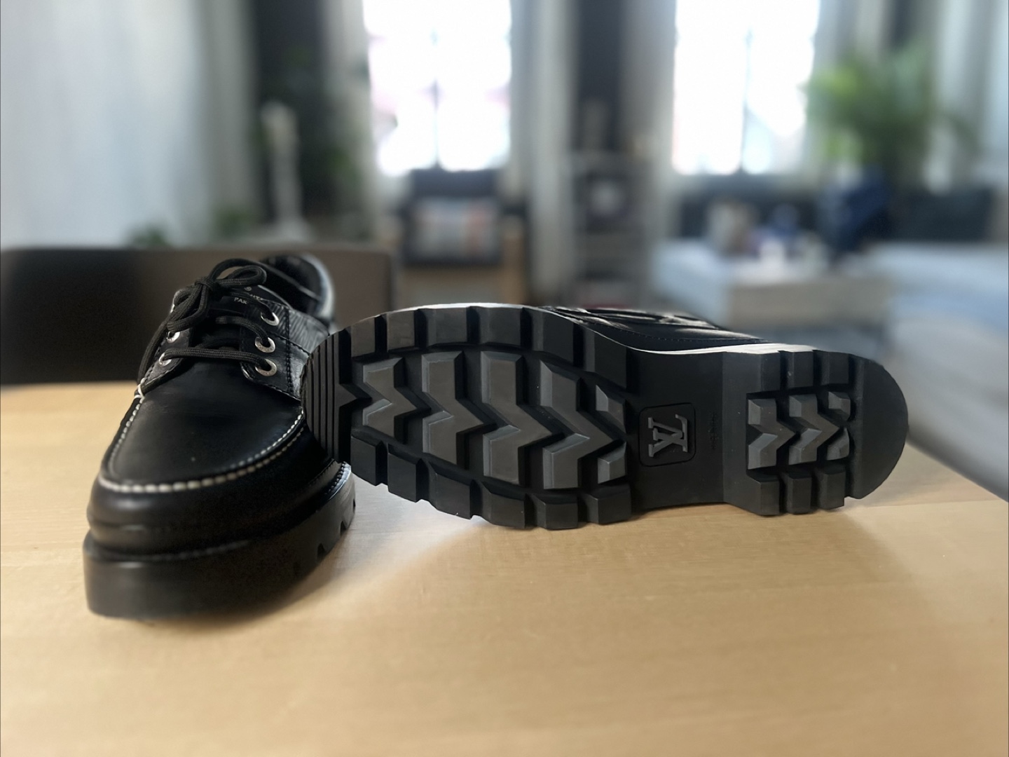Louis Vuitton Black Leather Boat Shoes - photo 4