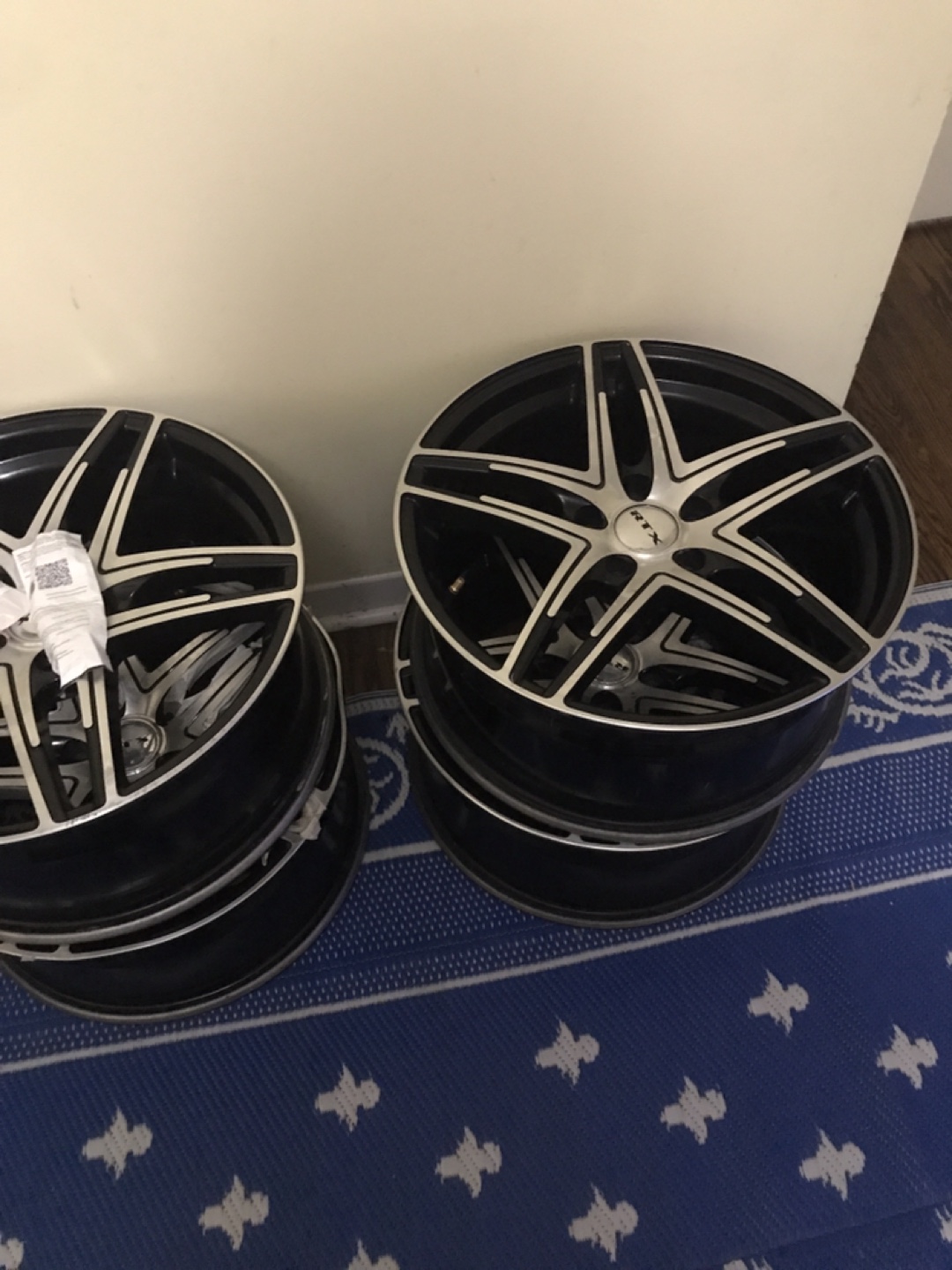 Set of RTX Black/Silver Rims
