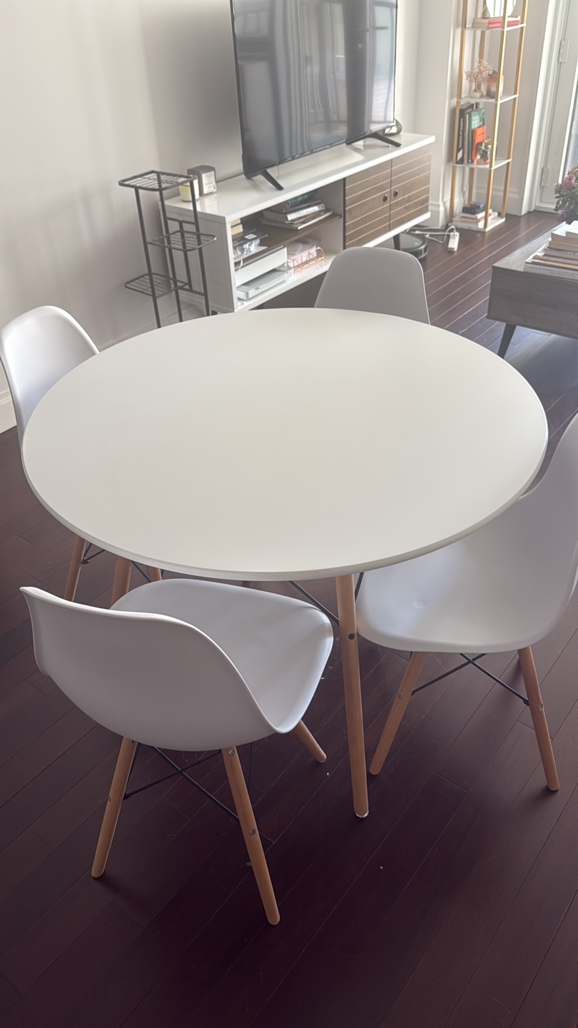 Round White Dining Table with 4 Chairs