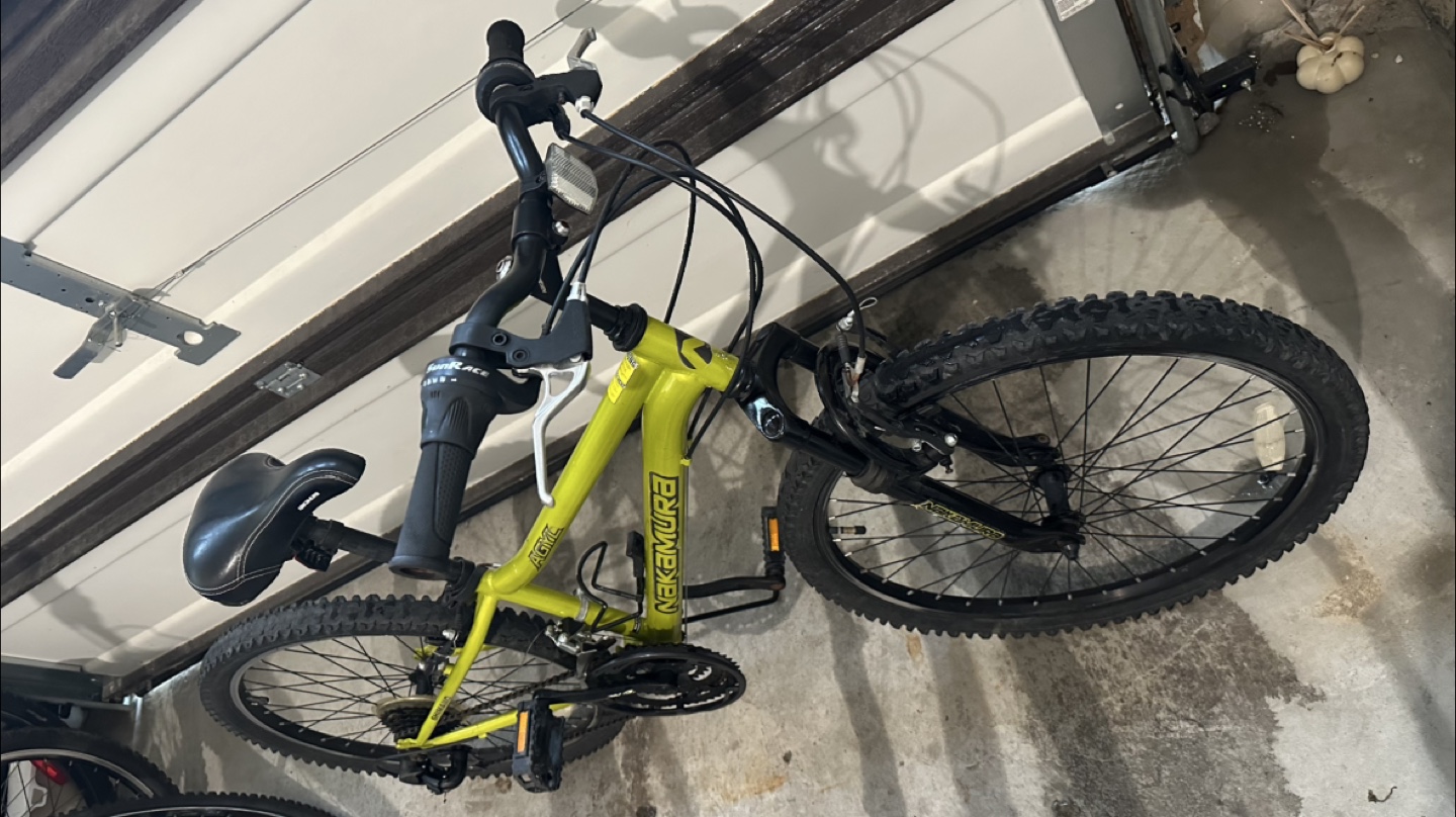 Nakamura 24” AGYL Bike - Great Condition! - photo 3