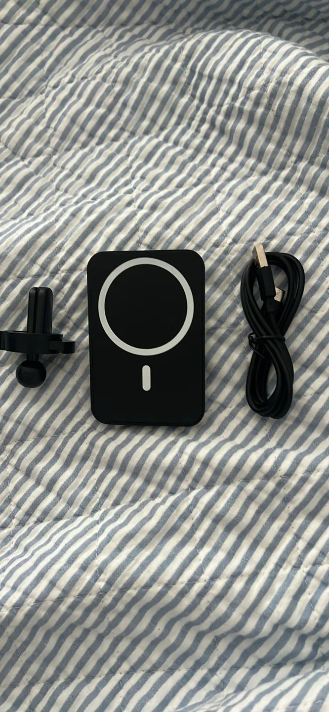 Wireless Car Charger thumbnail