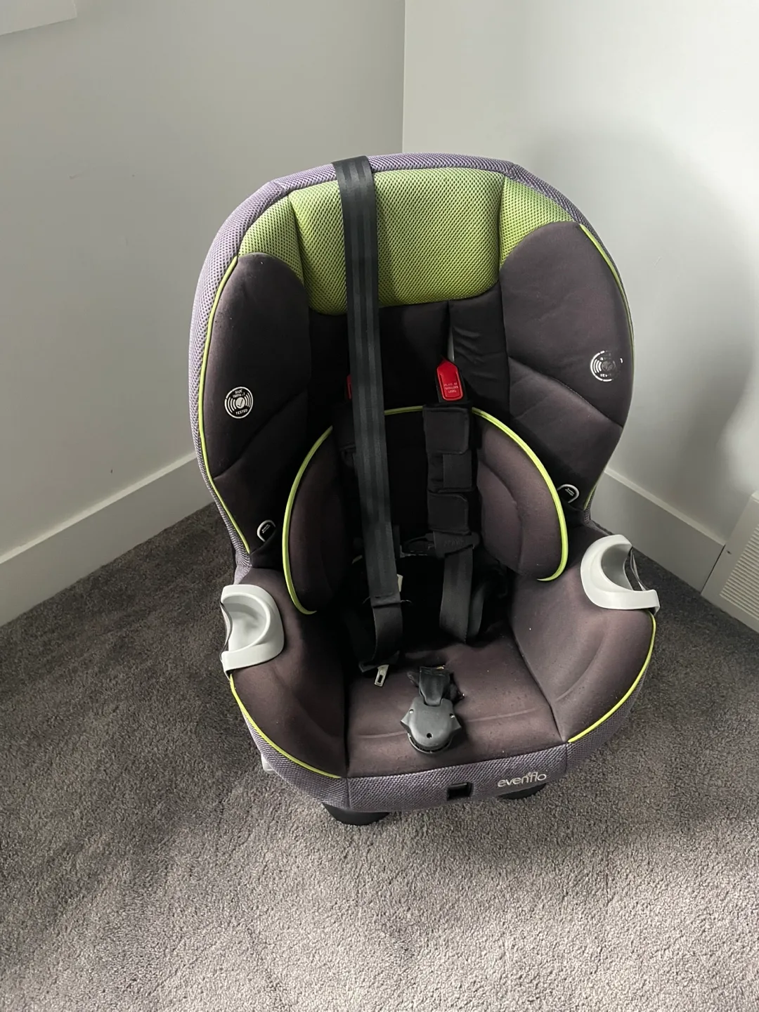 Evenflo Car Seat thumbnail