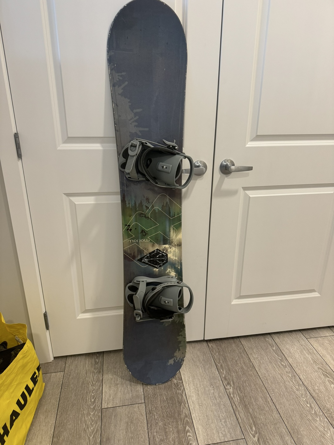 Morjow Snowboard with binder