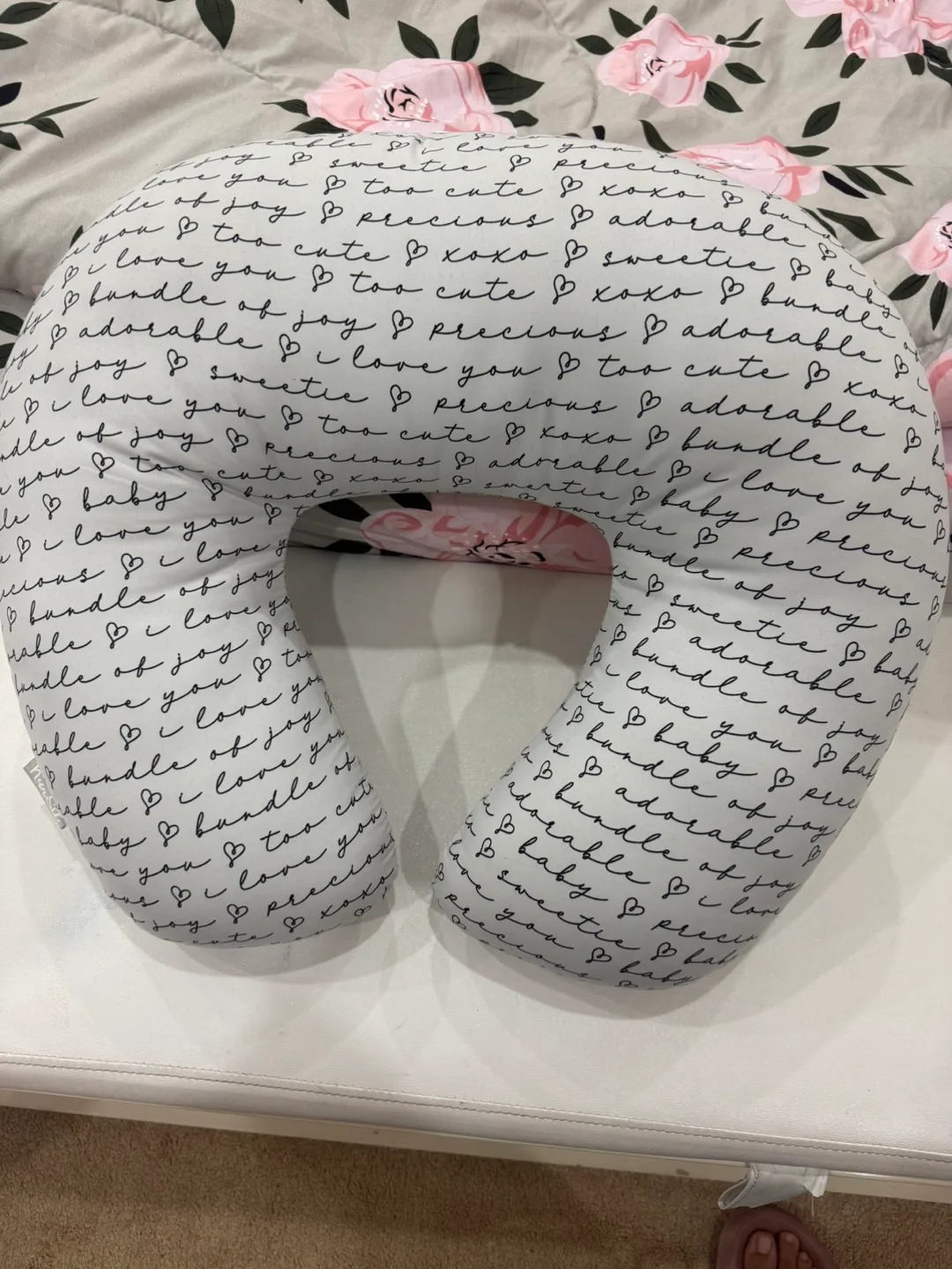 Boppy Nursing Pillow - Grey & White image indicator(2)