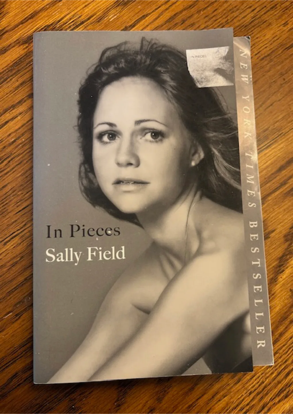 🤩 In Pieces by Sally Field Memoir thumbnail