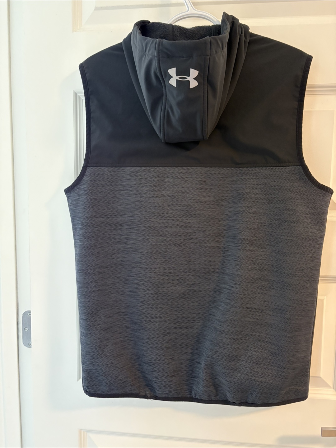 Under Armour Fitted Vest - Size M - photo 2