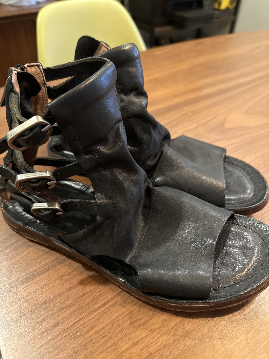 AS98 Black Leather Gladiator Sandals