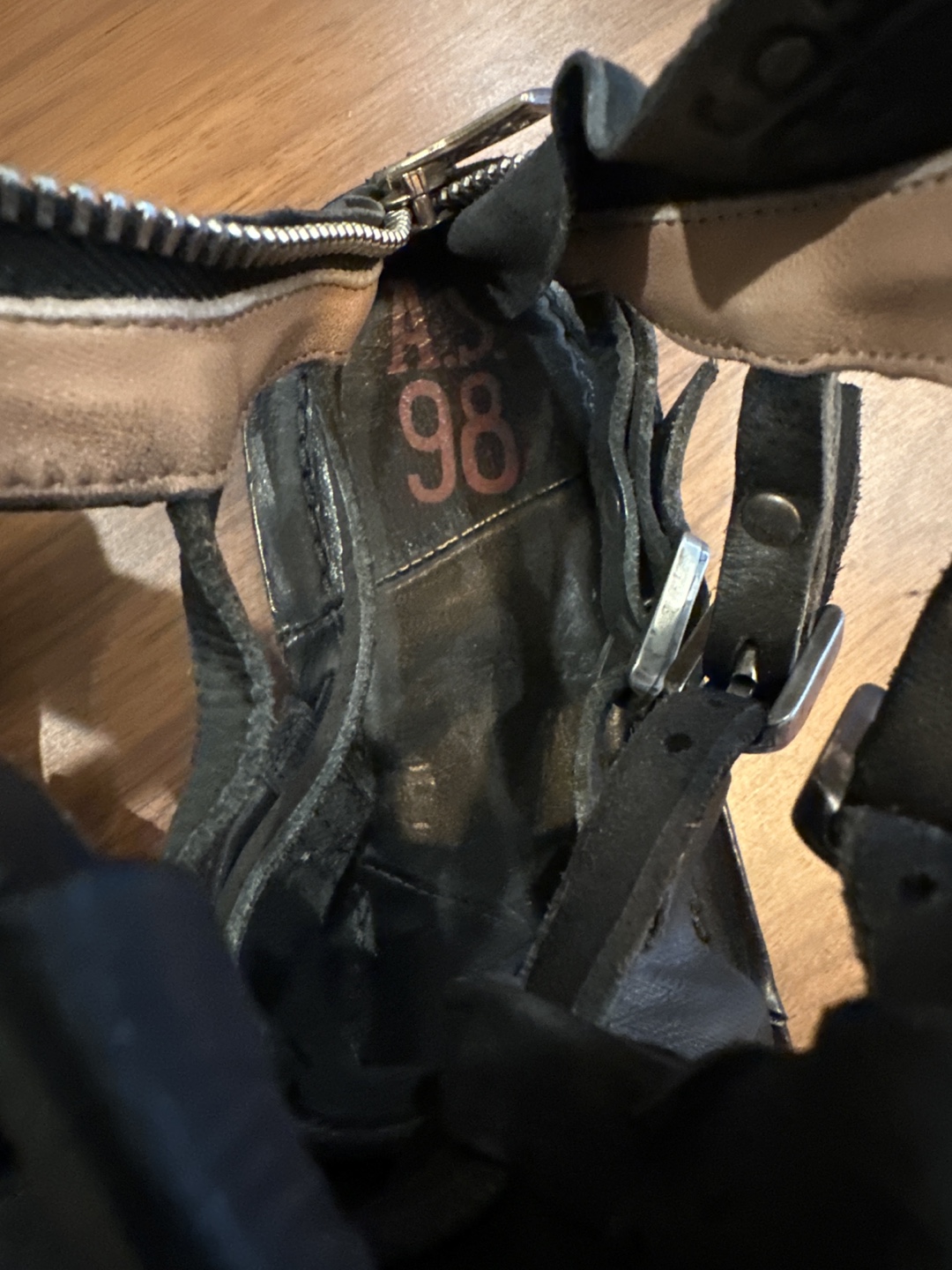 AS98 Black Leather Gladiator Sandals - photo 2