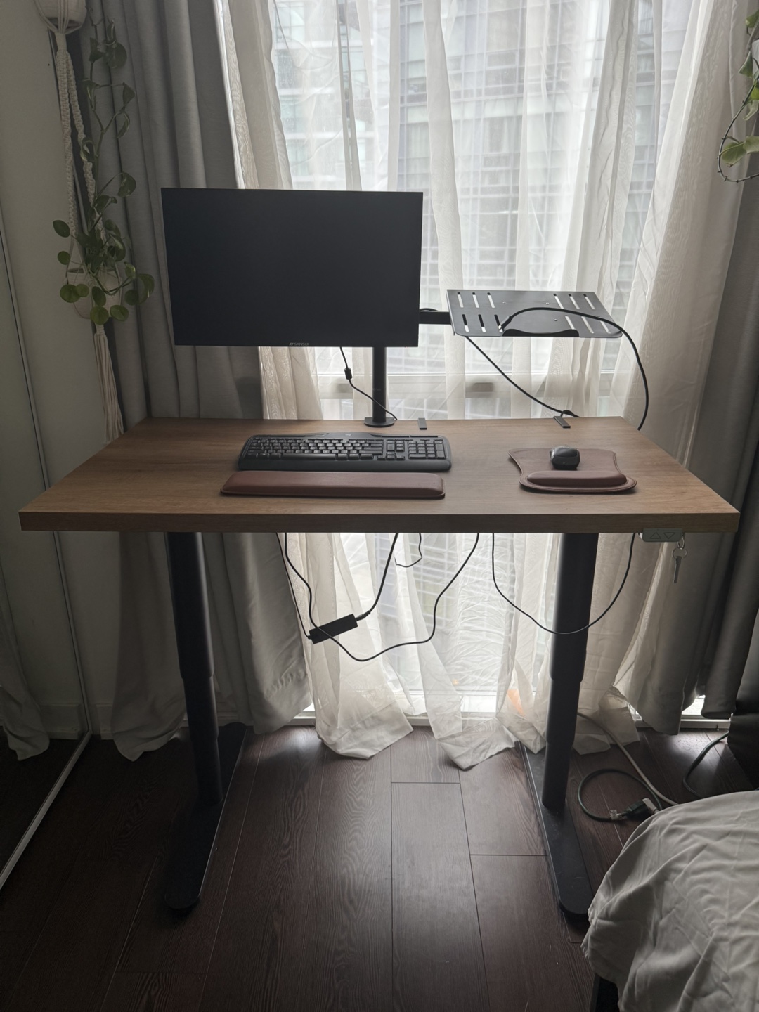 Electric Standing Desk