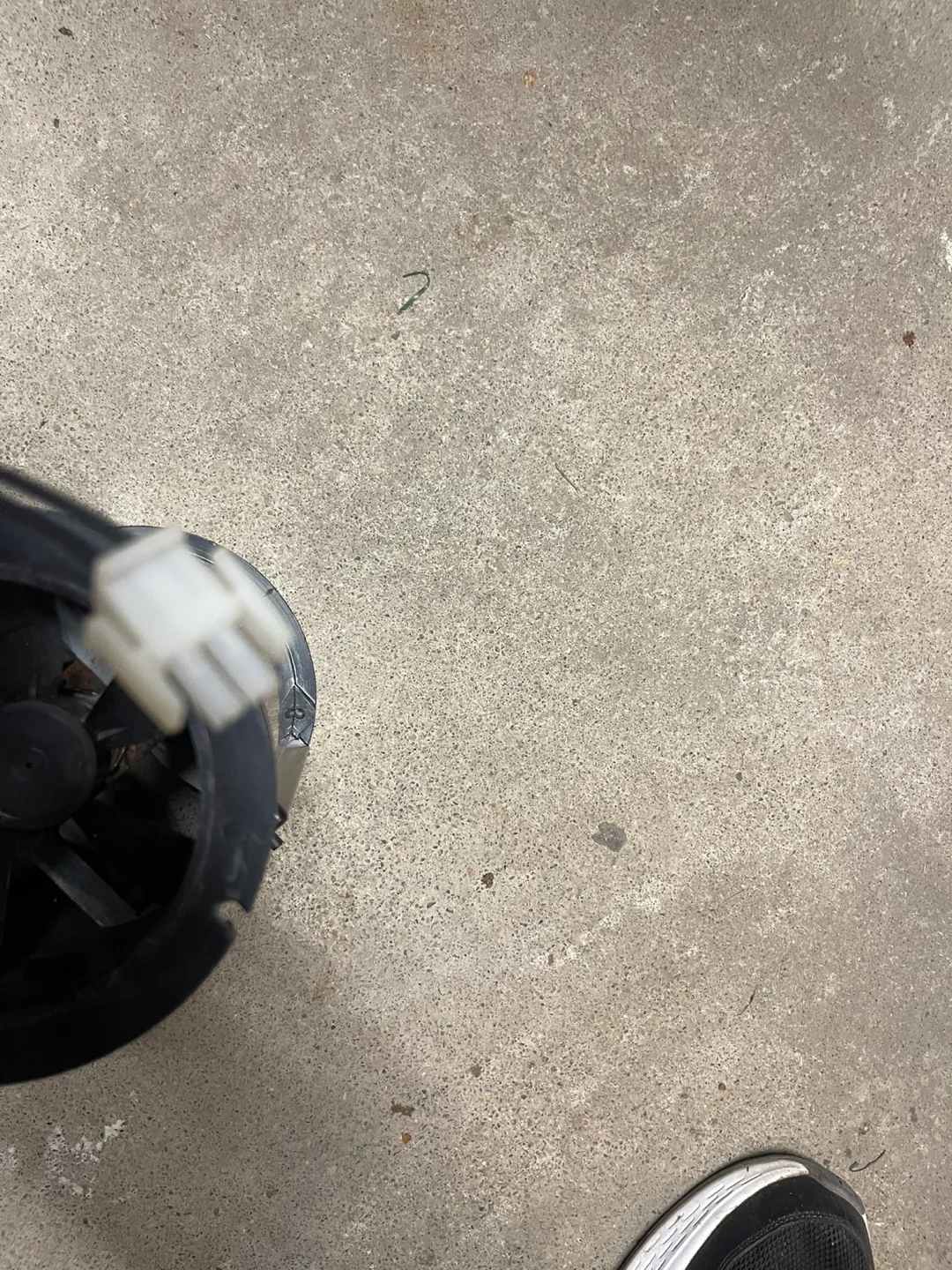 Used Black Fans - Set of Two image indicator(5)