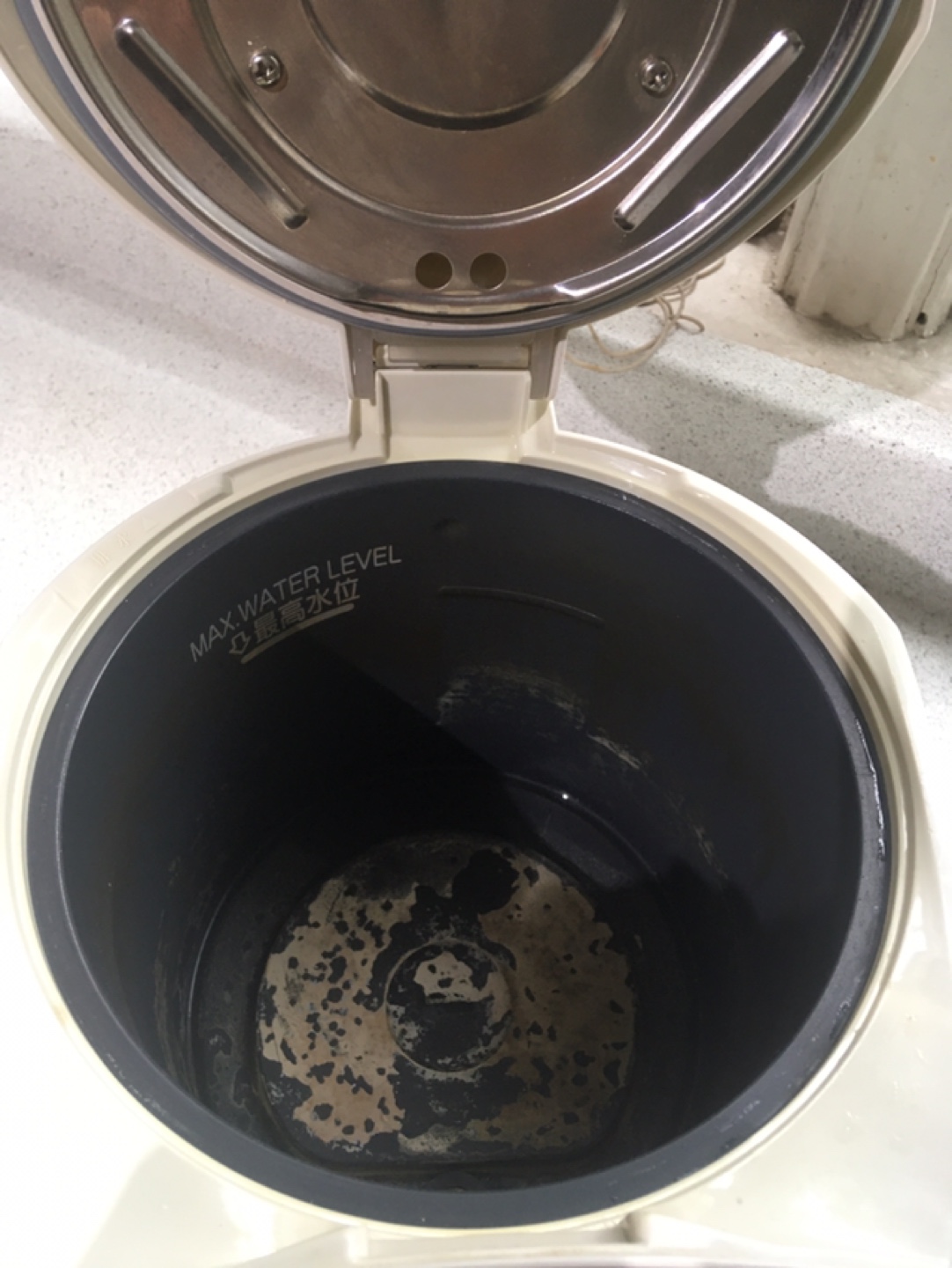National Electric Water Boiler (College & Bathurst) - photo 3