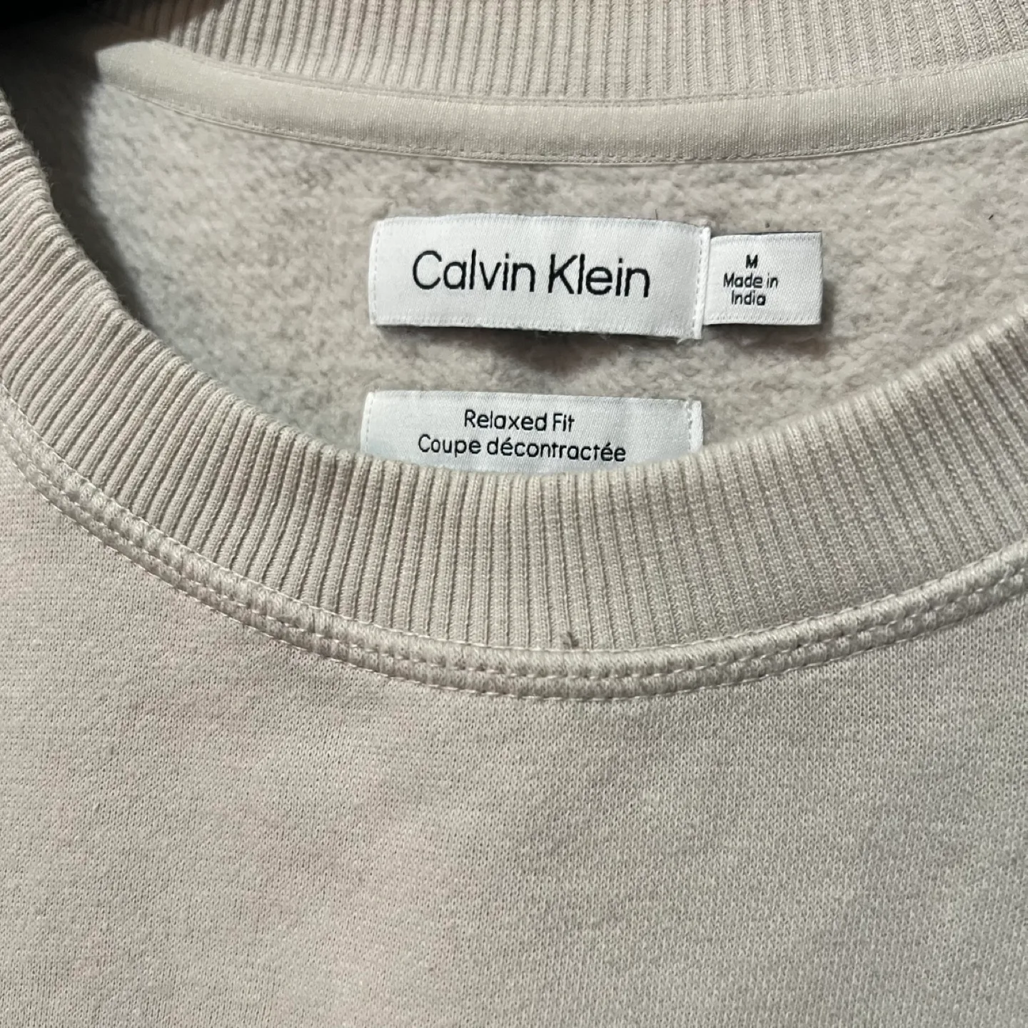 Calvin Klein Relaxed Fit Crewneck - Size M image indicator(2)
