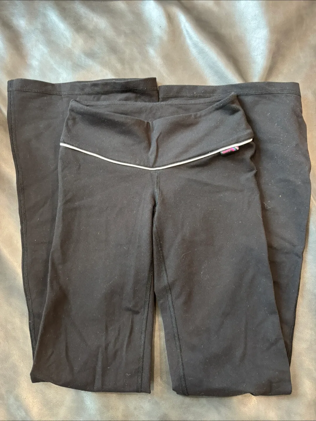 TNA Black Flare Leggings (Brand New Retro) image indicator(3)