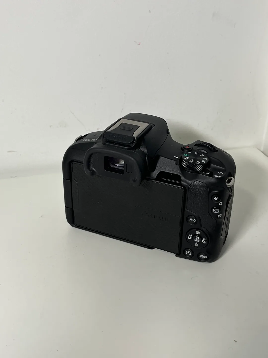 Canon EOS R50 with Kit lens- Open Box image indicator(4)