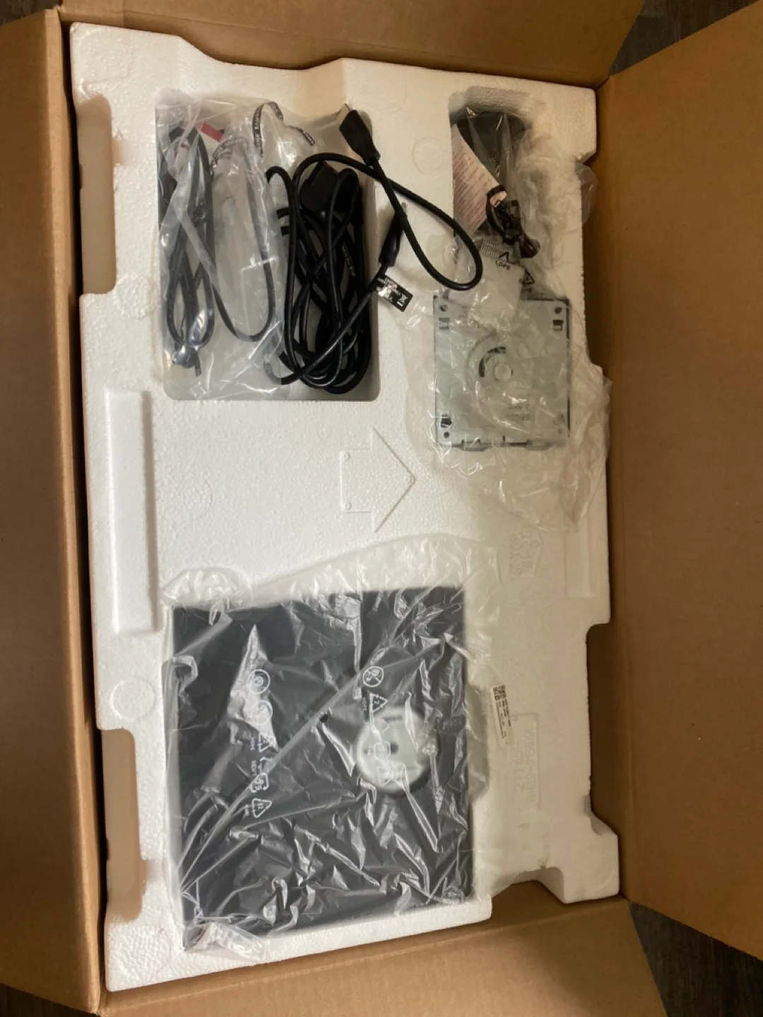 Samsung Professional Monitor - Like New in Box image indicator(2)