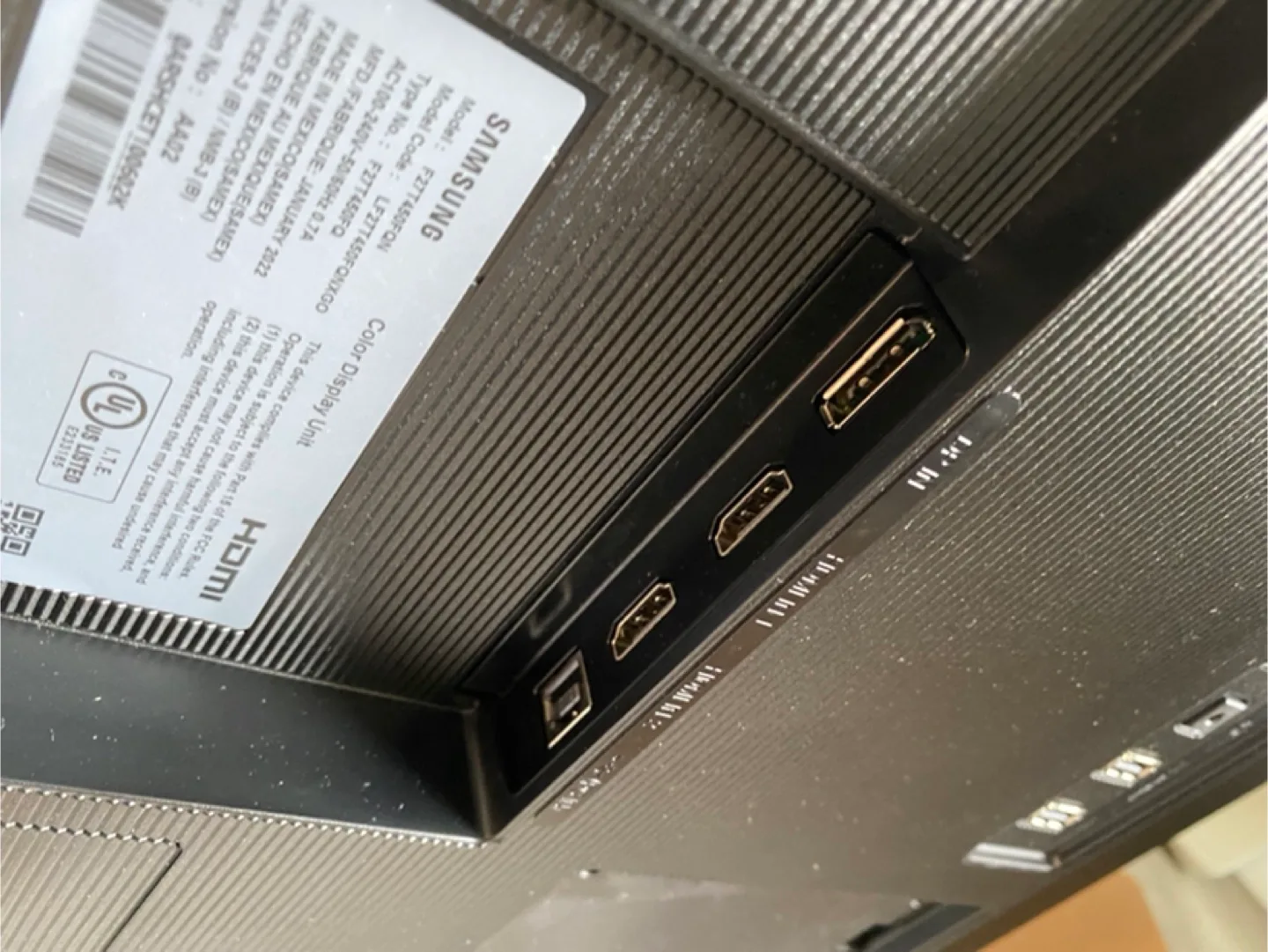 Samsung Professional Monitor - Like New in Box image indicator(5)