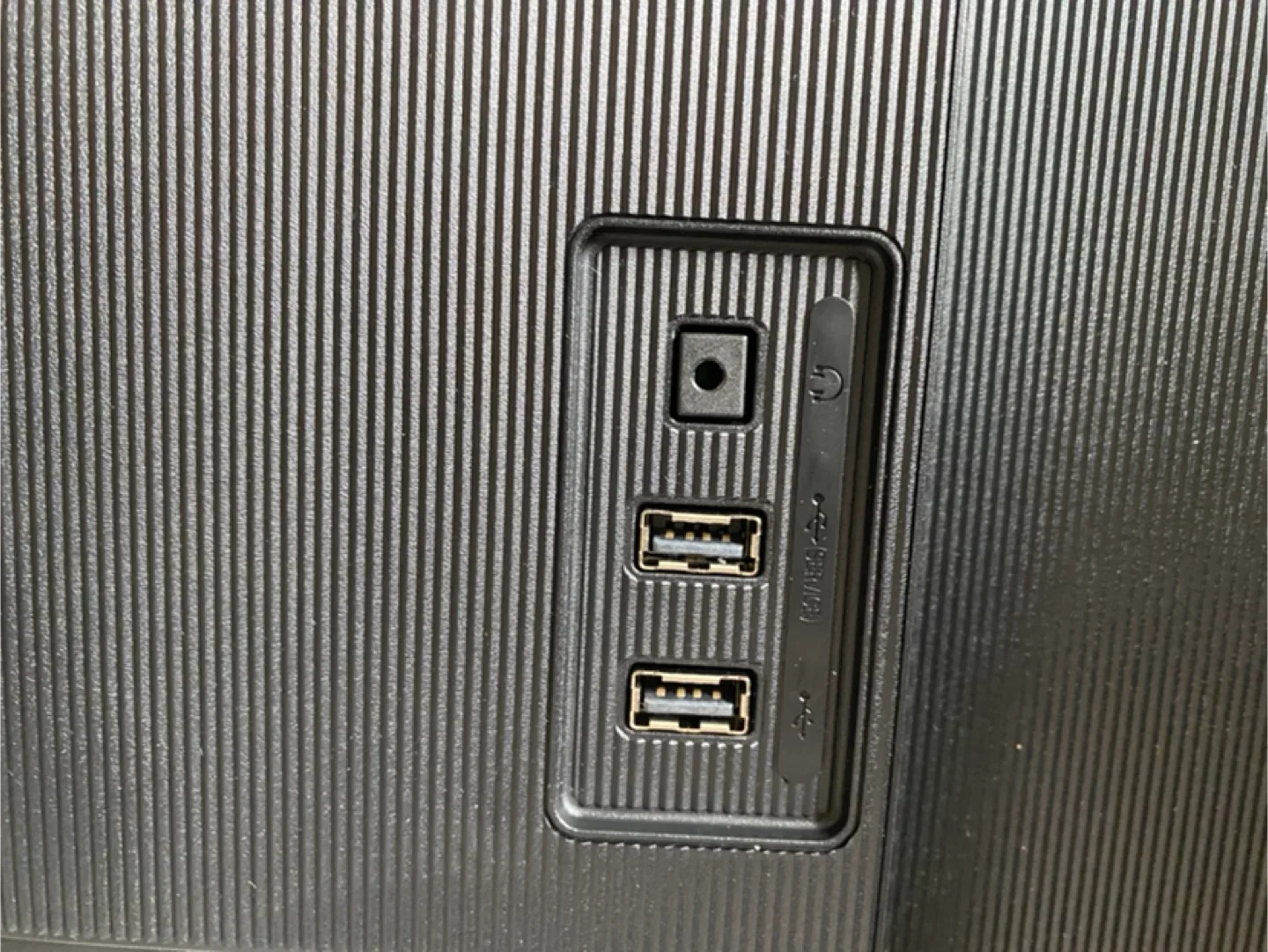 Samsung Professional Monitor - Like New in Box image indicator(4)