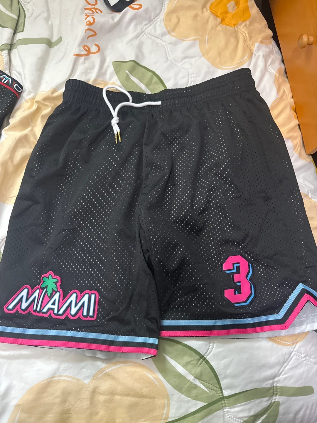 Miami Heat #3 Basketball Shorts - Black thumbnail