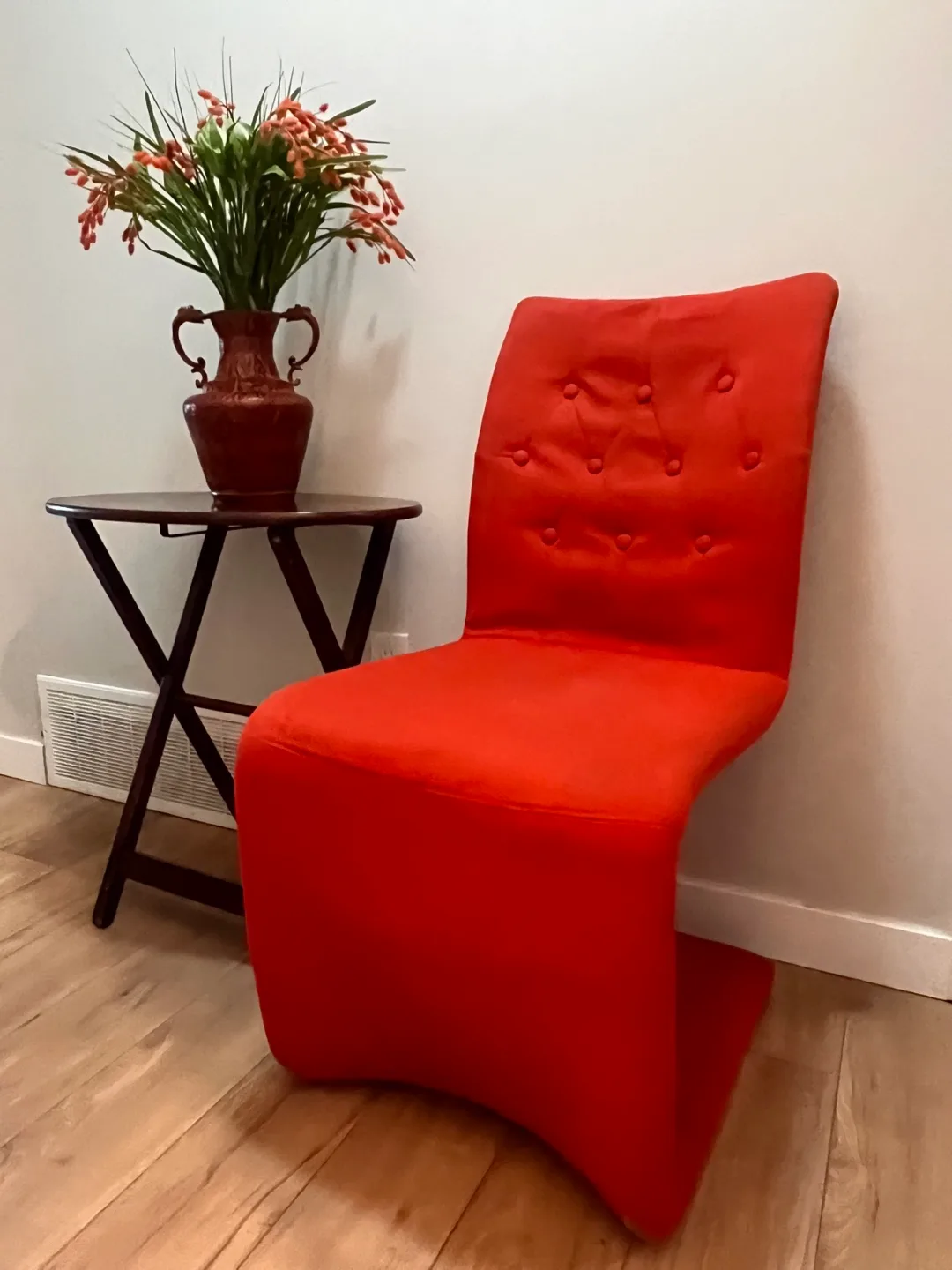 Orange  Lounge/Accent Chair thumbnail