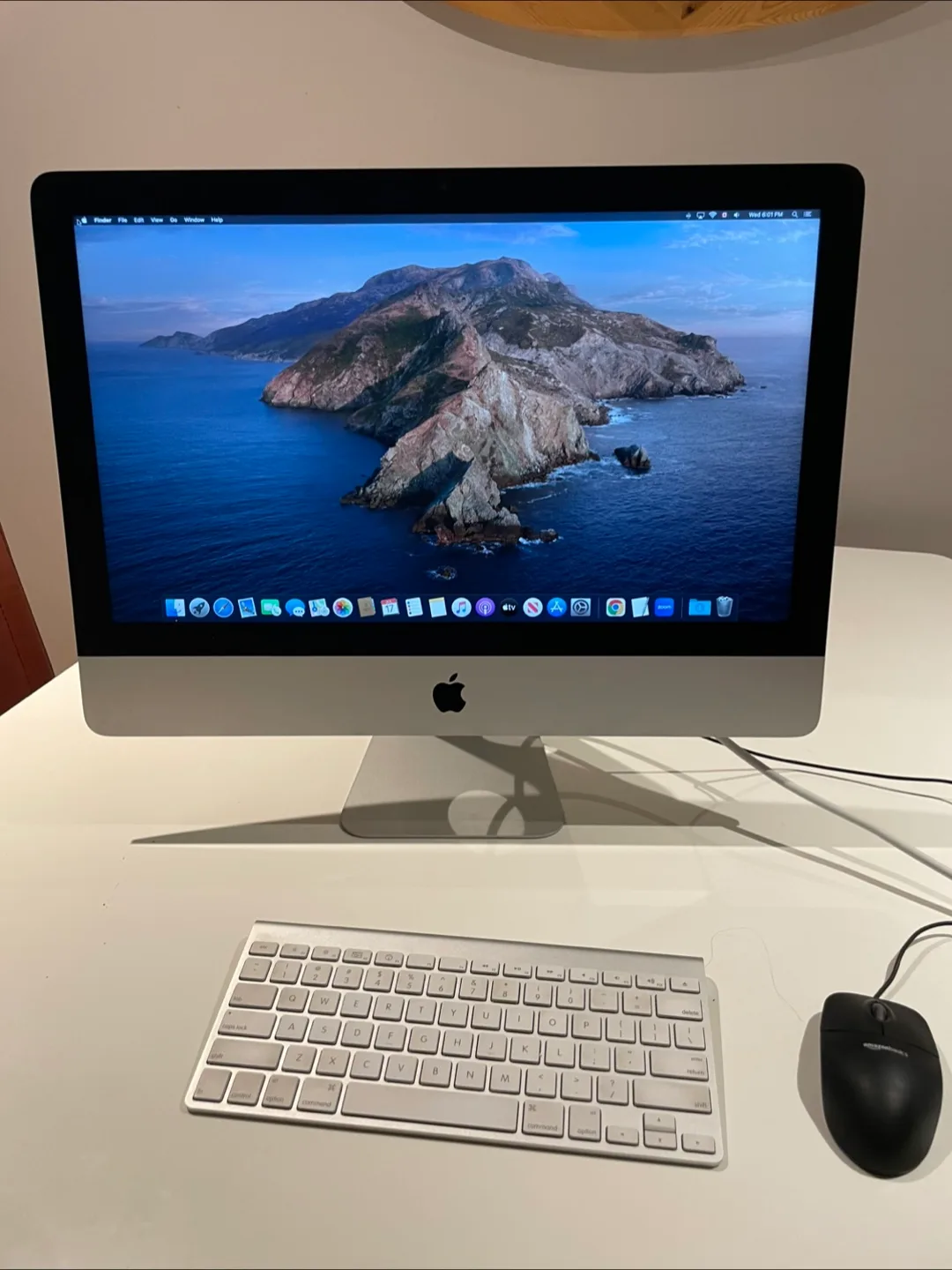 Beloved Apple iMac (21.5-inch, Late 2013)