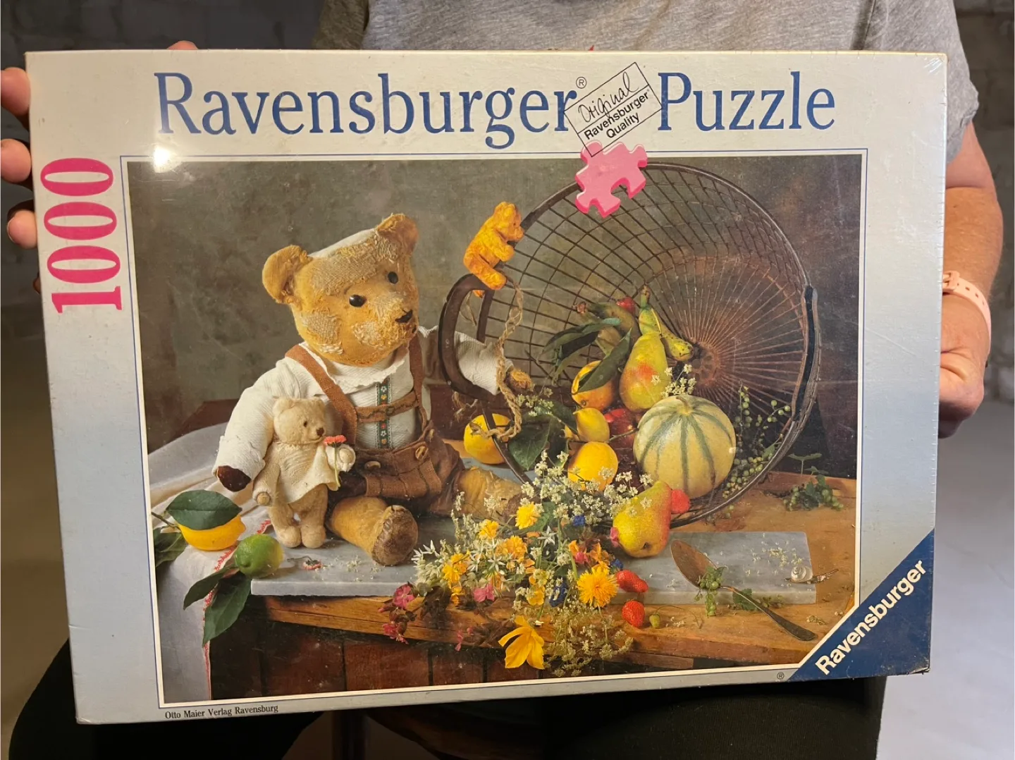 Ravensburger Puzzle - Teddy Bear Still Life 1000 Pieces thumbnail