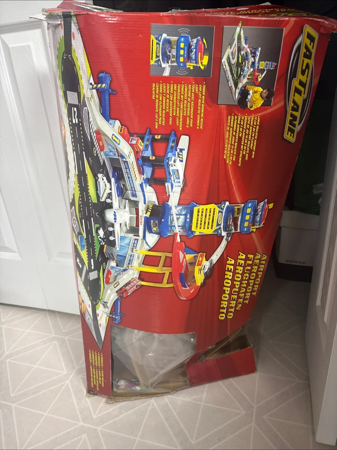Fastlane Airport Playset with Playmat thumbnail