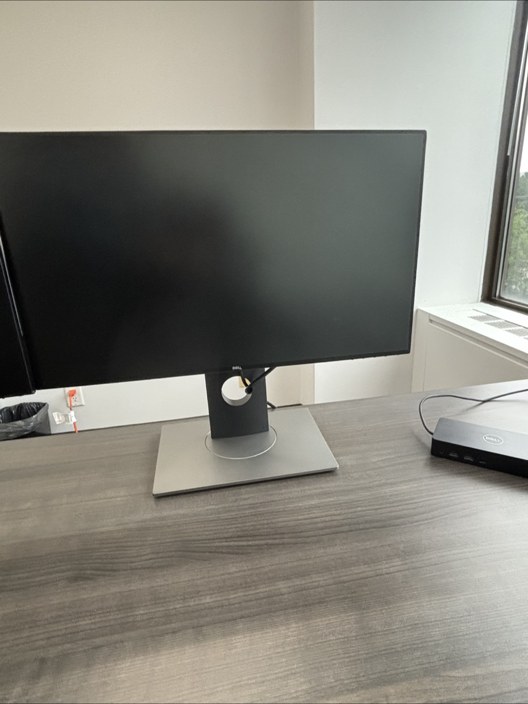 2 Dell monitors and dock station - photo 2