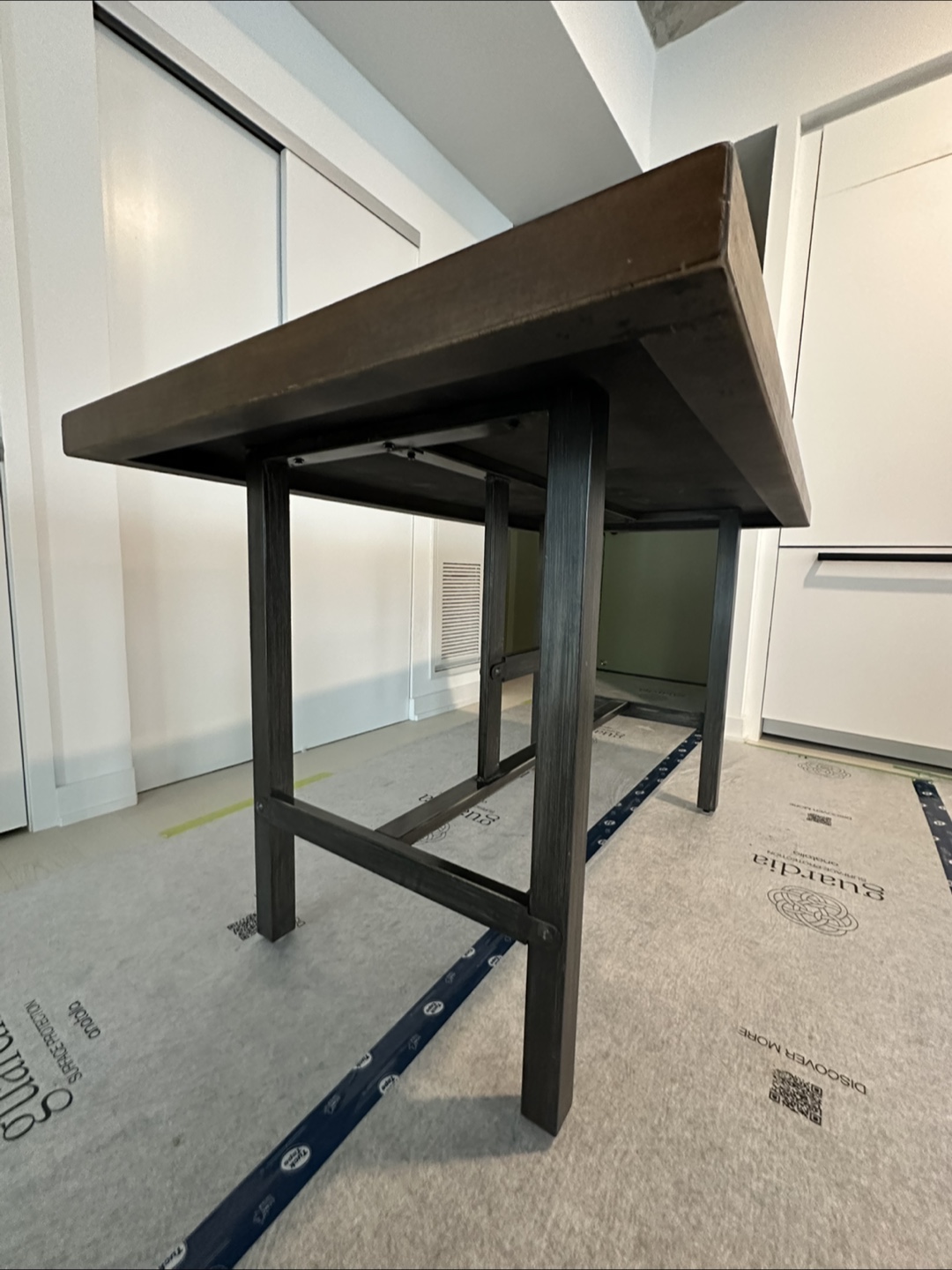 Table and Bar Stools - photo 4