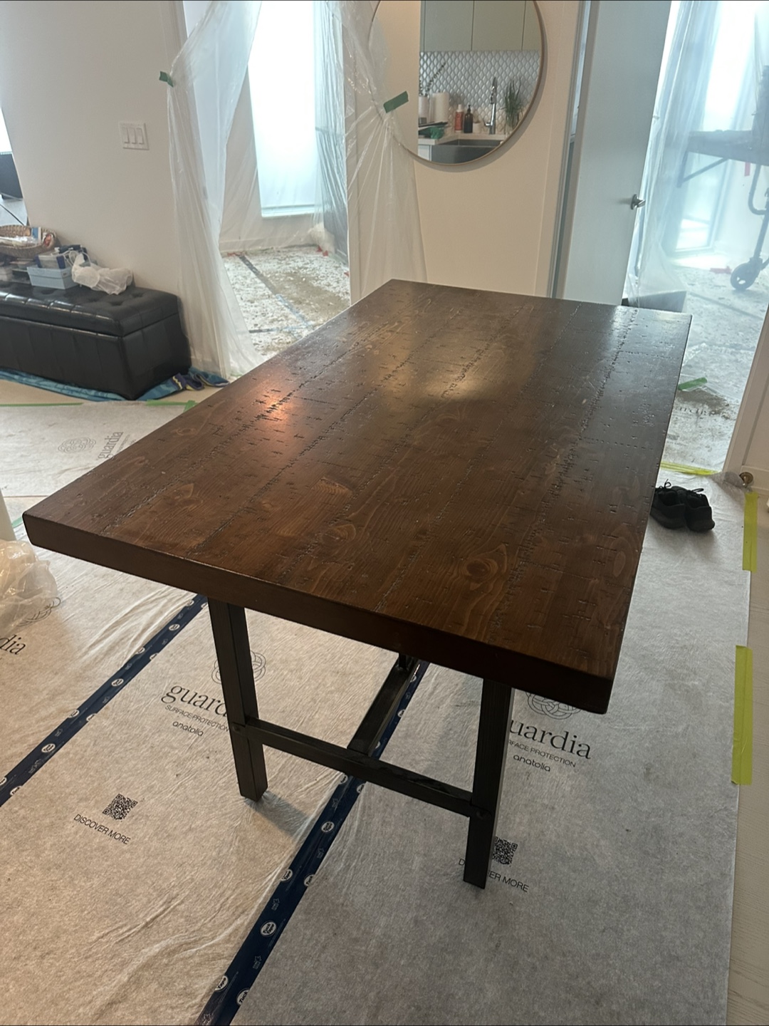 Table and Bar Stools - photo 2