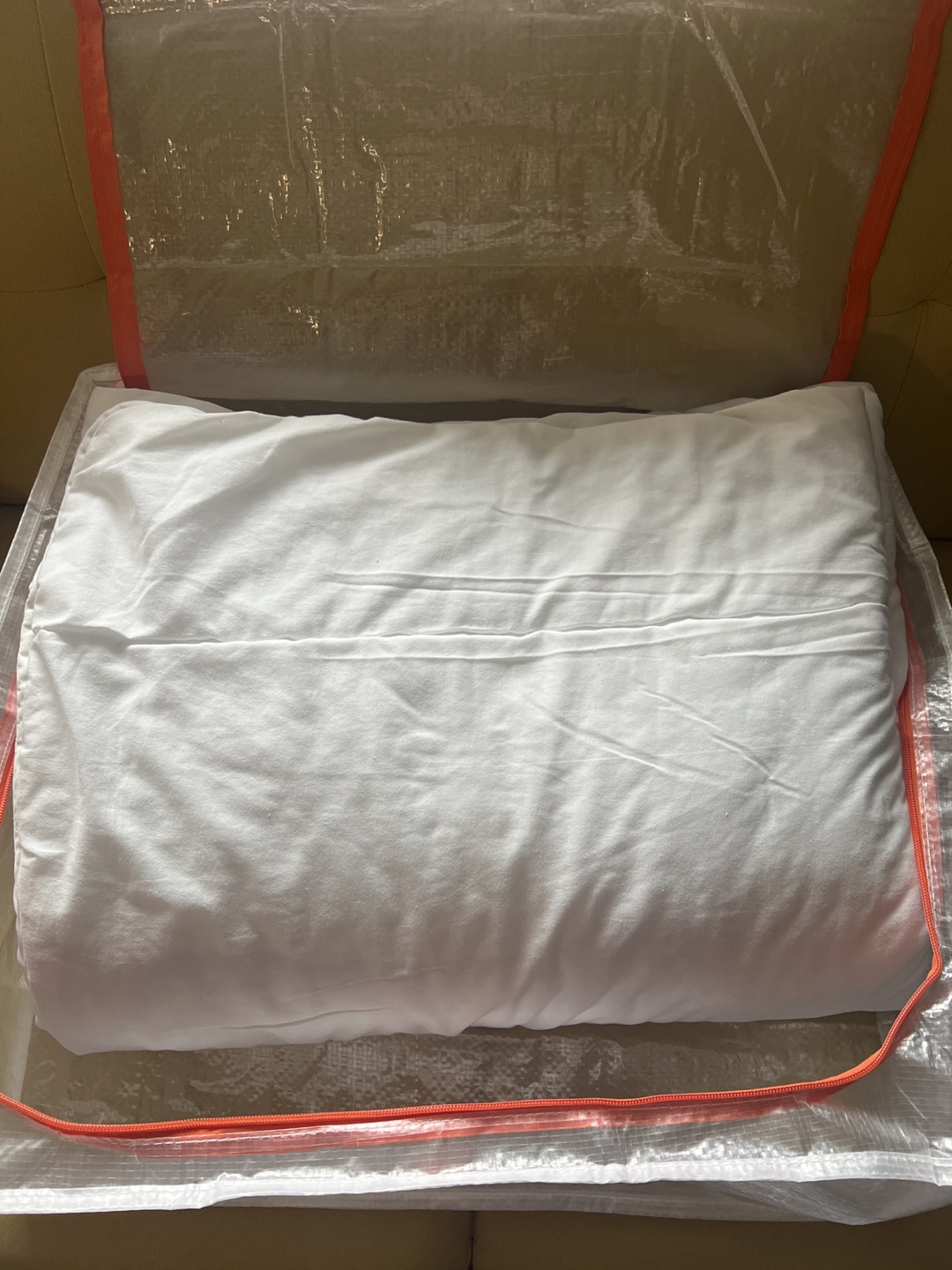 MOVING: White Duvet, Queen size from super clean household