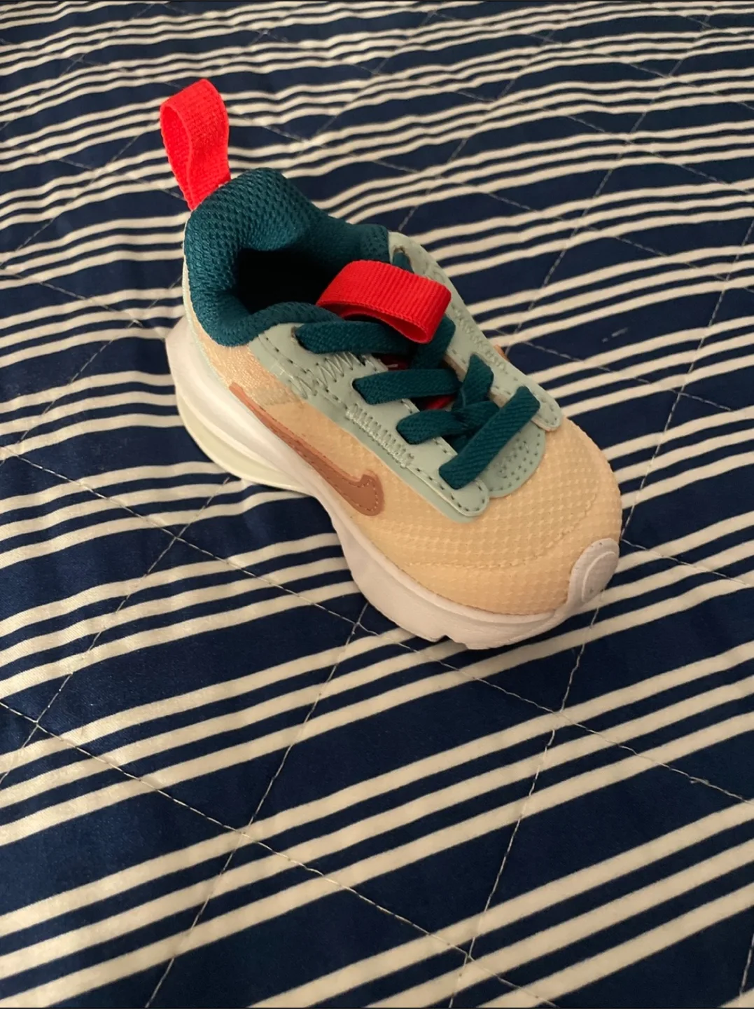 Nike Air Max Toddler Shoes - Size 4 image indicator(2)