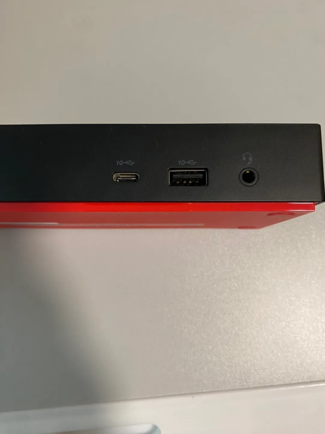 Lenovo ThinkPad Universal USB-C Dock image indicator(7)