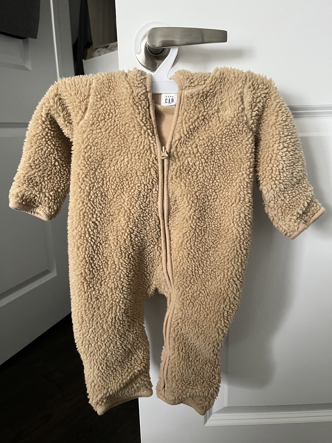 GAP Baby Bear Onesie 0-3 Months - photo 2