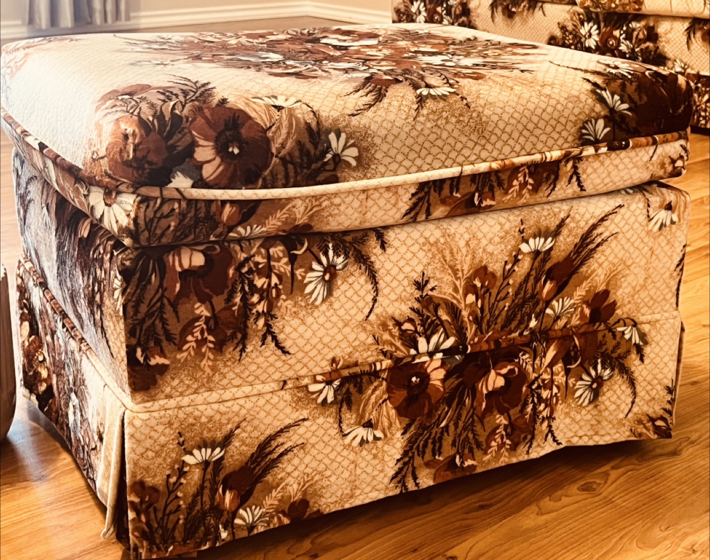 Floral Sofa, Chair & Ottoman Set - photo 3