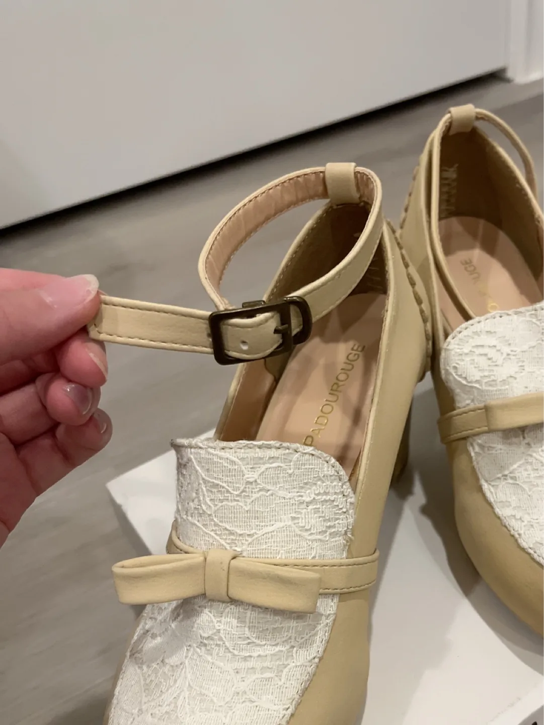 PADOUROUGE Beige Heels - Size 5 image indicator(4)